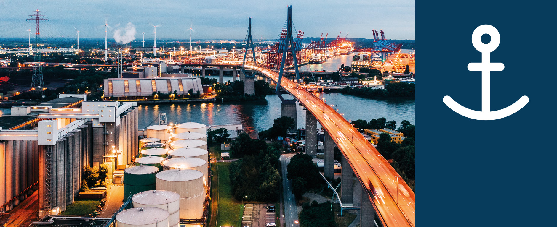 Blick von oben von der Elbinsel Wilhelmsburg über die Köhlbrandbrücke Richtung Westen